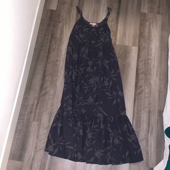 NWT Z Supply Black & Gray Leaf Lido Maxi Dress - Picture 2 of 5